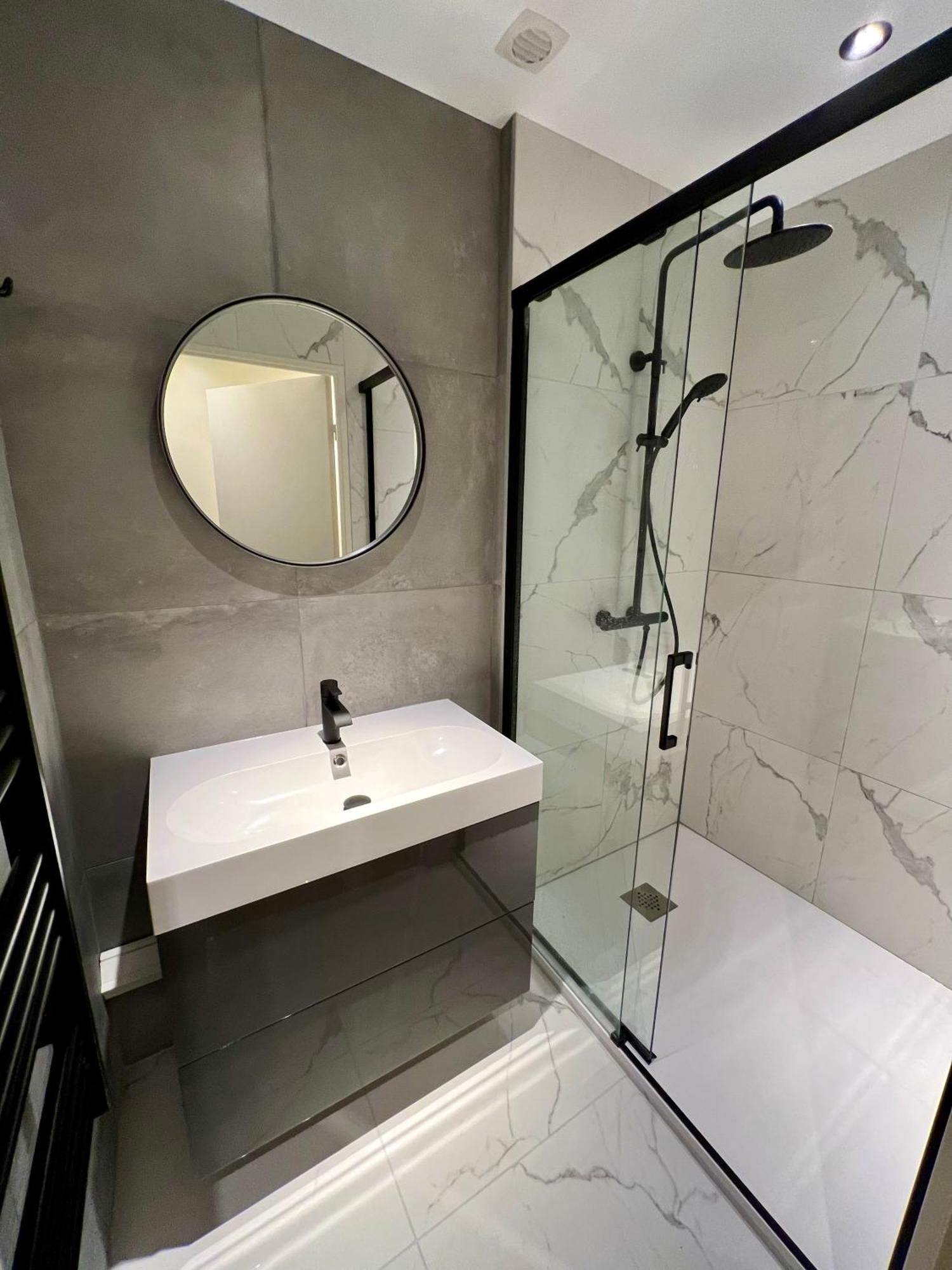 Lyon Premium - Luxezen Spa Villeurbanne Luaran gambar